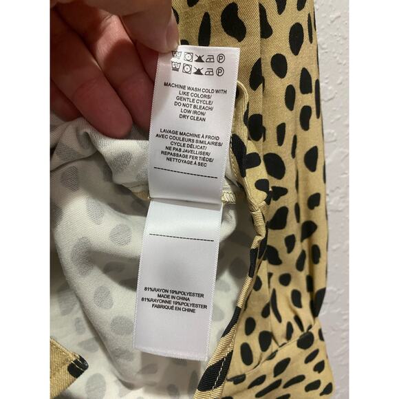 UNTUCKit Long Sleeve Leopard Print Top Women's Size 4 - Picture 8 of 9